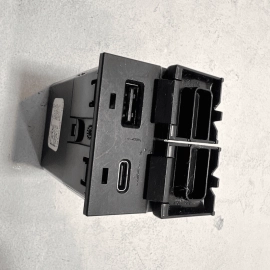 2021-2024 TOYOTA CAMRY CENTER CONSOLE DUAL USB SOCKET CHARGER PORT OEM