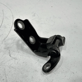 TOYOTA CAMRY 2018-2025 REAR LEFT DRIVER SIDE DOOR LOWER HINGE OEM BLACK = 218 =