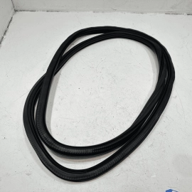 12-18 AUDI A6 FRONT LEFT OR RIGHT DOOR WEATHERSTRIP OUTER SEAL RUBBER COVER OEM