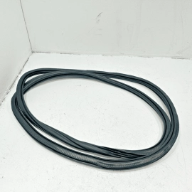 12-18 AUDI A6 FRONT LEFT OR RIGHT DOOR WEATHERSTRIP OUTER SEAL RUBBER COVER OEM