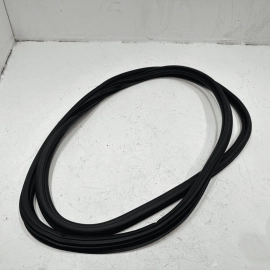 12-18 AUDI A6 FRONT LEFT OR RIGHT DOOR WEATHERSTRIP OUTER SEAL RUBBER COVER OEM