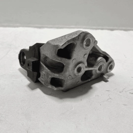 2018-2024 TOYOTA CAMRY SE ENGINE MOTOR MOUNT BRACKET SUPPORT REAR SIDE OEM