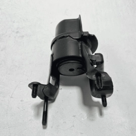 TOYOTA CAMRY SE 2018-2024 2.5L ENGINE MOTOR REAR MOUNT INSULATOR BRACKET OEM
