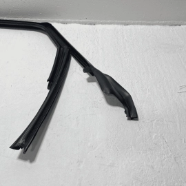 2016-2018 Audi A6 Quattro A6 S6 Rear Right Passenger Door Window Run Channel OEM