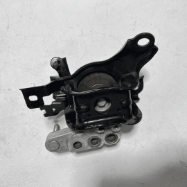 2018-2024 TOYOTA CAMRY SE ENGINE MOTOR RIGHT SIDE MOUNT BRACKET SUPPORT OEM