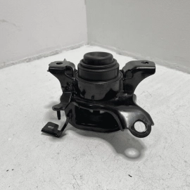 2018-2024 TOYOTA CAMRY SE ENGINE MOTOR RIGHT SIDE MOUNT BRACKET SUPPORT OEM