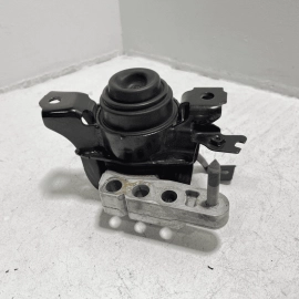 2018-2024 TOYOTA CAMRY SE ENGINE MOTOR RIGHT SIDE MOUNT BRACKET SUPPORT OEM