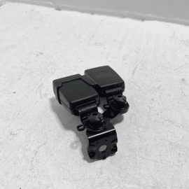 2012-2018 AUDI A6 REAR LEFT DRIVER & CENTER  SECOND ROW SEAT BELT BUCKLE OEM