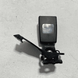 2016-2018 AUDI A6 REAR RIGHT PASSENGER SIDE SECOND ROW SEAT BELT BUCKLE OEM