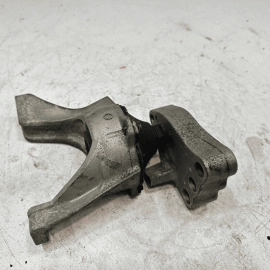 2018-22  HONDA ACCORD 1.5L  FWD ENGINE PASSENGER SIDE MOUNT SUPPORT BRACKET OEM