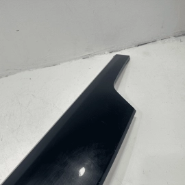 2019-2021 JEEP GRAND CHEROKEE TAILGATE LIFTGATE LICENSE PLATE LIGHT MOLDING OEM