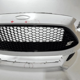 2015-2017 Ford Focus ST Front Bumper Cover White
