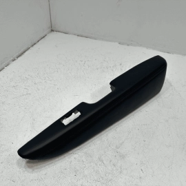 JEEP GRAND CHEROKEE 2017-2021 REAR RIGHT PASSENGER SIDE DOOR PANEL ARMREST OEM