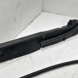 2016-21 JEEP GRAND CHEROKEE FRONT PASSENGER SIDE FENDER CLOSEOUT PANEL OEM