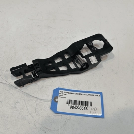 JEEP GRAND CHEROKEE 11-21 FRONT OR REAR PASSENGER DOOR OUTER HANDLE BRACKET OEM