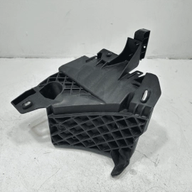 2014-2021 JEEP GRAND CHEROKEE POWER DISTRIBUTION CENTER BRACKET OEM