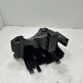 2014-2021 JEEP GRAND CHEROKEE POWER DISTRIBUTION CENTER BRACKET OEM