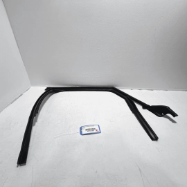 2016-2018 AUDI A6 REAR LEFT DRIVER DOOR WINDOW FRAME RUBBER SEAL CHANNEL OEM