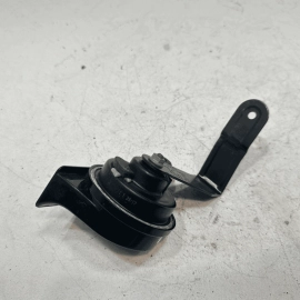 2015-2018 AUDI Q3 QUATTRO FRONT RIGHT SIDE HIGH NOTE TONE HORN SIGNAL OEM