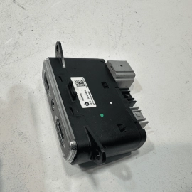 2018-2021 JEEP GRAND CHEROKEE CONSOLE DUAL USB PORT AUX JACK MEDIA PORT OEM