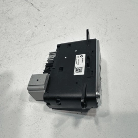 2018-2021 JEEP GRAND CHEROKEE CONSOLE DUAL USB PORT AUX JACK MEDIA PORT OEM