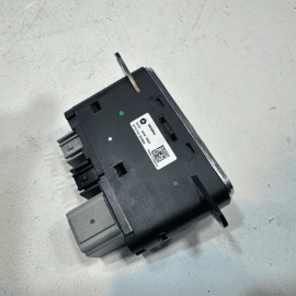 2018-2021 JEEP GRAND CHEROKEE CONSOLE DUAL USB PORT AUX JACK MEDIA PORT OEM