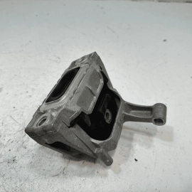 2015-2018 AUDI Q3 QUATTRO TRANSMISSSION GEARBOX FRONT MOUNT HOUSING UNIT OEM