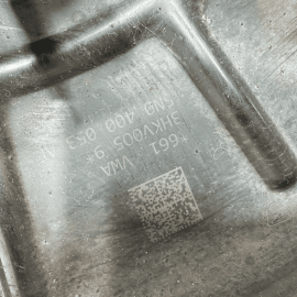 2015-2018 AUDI Q3 QUATTRO FRONT DRIVER SIDE WHEEL HUB & SPINDLE KNUCKLE OEM