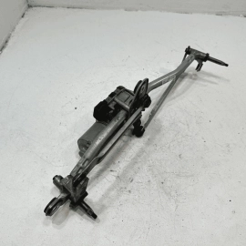 2015-2018 AUDI Q3 FRONT WINDSHIELD WIPER TRANSMISSION LINKAGE W/ MOTOR OEM
