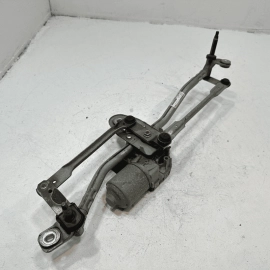 2015-2018 AUDI Q3 FRONT WINDSHIELD WIPER TRANSMISSION LINKAGE W/ MOTOR OEM