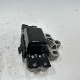 2015-2018 AUDI Q3 QUATTRO TRANSMISSSION GEARBOX LEFT MOUNT HOUSING UNIT OEM