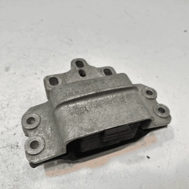 2015-2018 AUDI Q3 QUATTRO TRANSMISSSION GEARBOX LEFT MOUNT HOUSING UNIT OEM