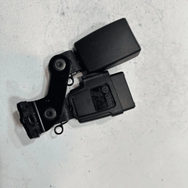 2015-2018 AUDI Q3 A6 REAR LEFT DRIVER & CENTER  SECOND ROW SEAT BELT BUCKLE OEM