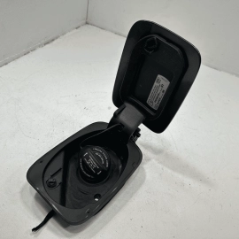 16-18 AUDI Q3 2.0L SEDAN FUEL GAS TANK FILLER POCKET DOOR LID COVER CAP LZ7S OEM