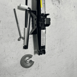 2015-2018 AUDI Q3 QUATTRO EMERGENCY SPARE WHEEL JACK W/ BAG TOOLS KIT OEM
