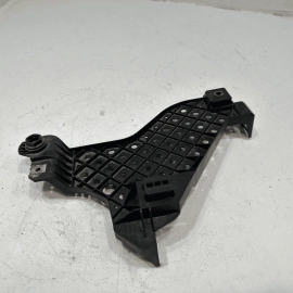 2015-2018 AUDI Q3 FRONT PASSENGER SIDE HEADLIGHT LOWER RETAINER PLATE LAMP OEM