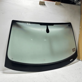 2016-2018 AUDI Q3 FRONT WINDSHIELD WINDOW GLASS W/RAIN SENSOR  OEM