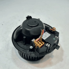 2015-2018 AUDI Q3 2.0L A/C AC AIR HEATER CONDITIONING BLOWER FAN MOTOR OEM