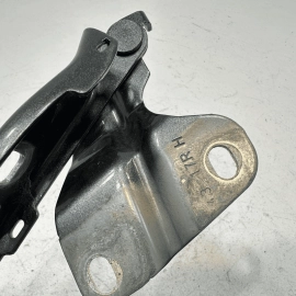 AUDI Q3 2015-2018 FRONT RIGHT PASSENGER SIDE HOOD BONNET HINGE BRACKET LZ7S OEM