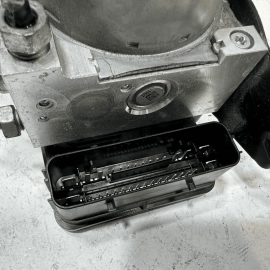 2015-2018 FORD FOCUS BRAKE ABS CONTROL MODULE PUMP ASSEMBLY OEM