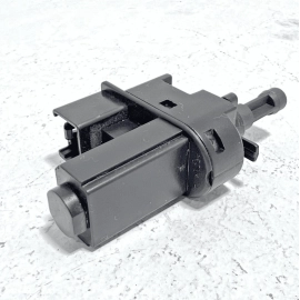 2012-2018 FORD FOCUS CONVERTIBLE CLUTCH PEDAL POSITION SWITCH OEM
