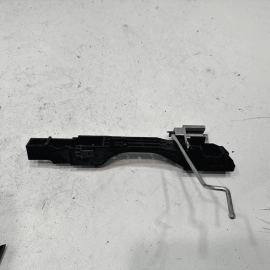 2016-2021 HONDA CIVIC FRONT PASSENGER SIDE EXTERIOR DOOR HANDLE BASE BRACKET OEM