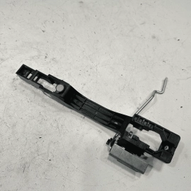 2016-2021 HONDA CIVIC FRONT PASSENGER SIDE EXTERIOR DOOR HANDLE BASE BRACKET OEM