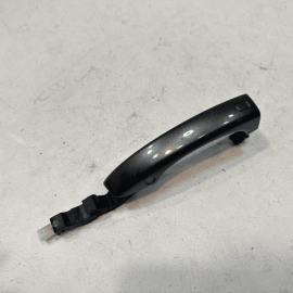 2013-2018 AUDI S6 FRONT OR REAR LEFT DRIVER SIDE DOOR EXTERIOR HANDLE *Z7S* OEM 2013-2018 AUDI S6 FRONT OR REAR LEFT DRIVER SIDE DOOR EXTERIOR HANDLE *Z7S* OEM
