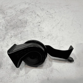 2013-2018 AUDI S6 4.0L FRONT RIGHT PASSENGER SIDE HIGH TONE NOTE SIGNAL HORN OEM