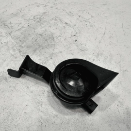 2013-2018 AUDI S6 4.0L FRONT LEFT DRIVER SIDE LOW TONE NOTE SIGNAL HORN OEM