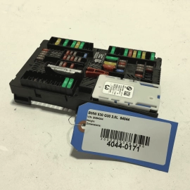 2018-2019 BMW 530e xDrive Rear Trunk Power Distribution Box OEM