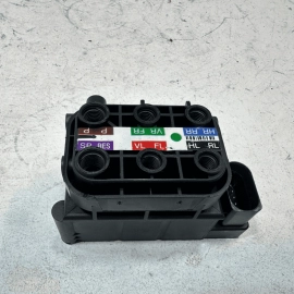 2012 - 2018 AUDI A6 S6 AIR SUSPENSION CONTROL VALVE SOLENOID BLOCK OEM