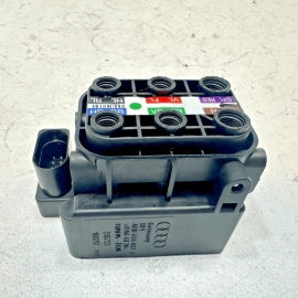 2012 - 2018 AUDI A6 S6 AIR SUSPENSION CONTROL VALVE SOLENOID BLOCK OEM