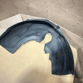 2018-2023 BMW 530e REAR LEFT DRIVER SIDE QUARTER LINER SPLASH SHIELD OEM